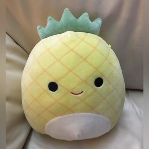 Squishmallow Maui the pineapple 8”